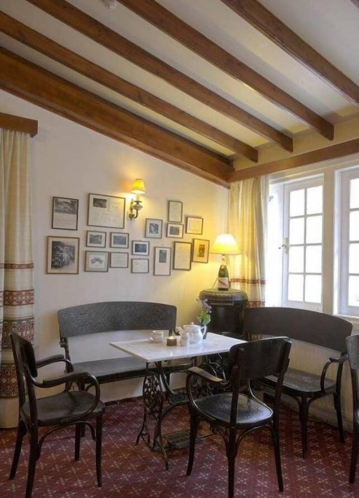 New Helvetia Hotel Platres Restaurang bild